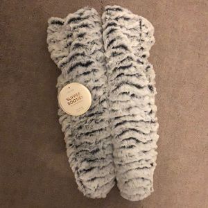 NWT Sock slippers M/L